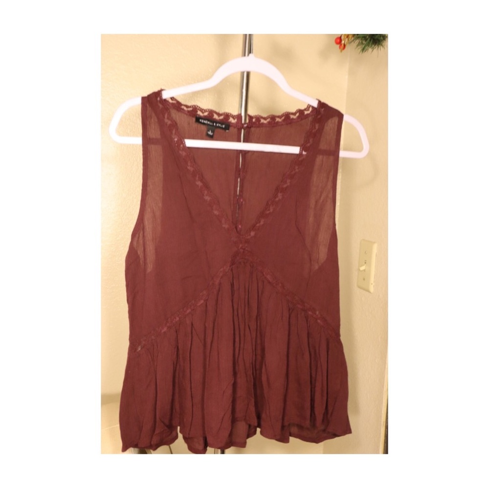 Kendall & kylie maroon top